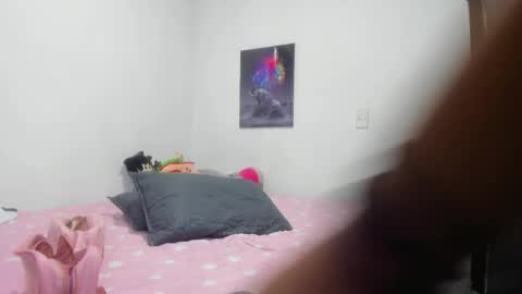 Snapshot of emiily_carter chatting on April 17, 2026, 8:23 pm Emiily Carter online show from April 17, 2026, 8:23 pm