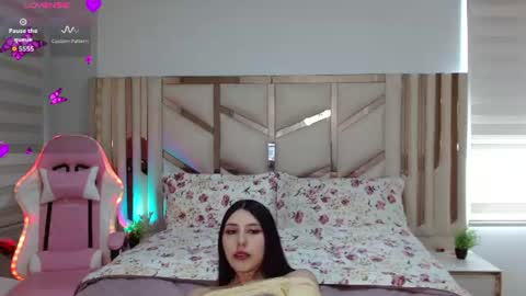 Emilee online show from July 16, 2026, 12:55 pm