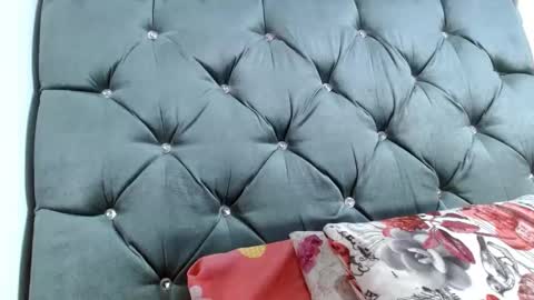 emili riders online show from February 15, 2025, 8:44 am