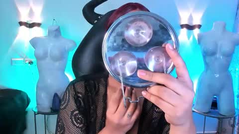 Emili roux online show from February 27, 2026, 9:53 am