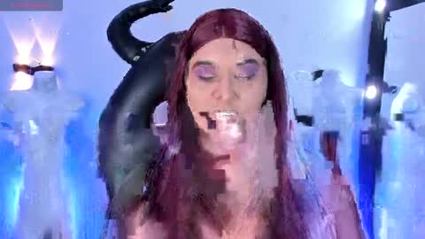 Emili roux online show from March 27, 2026, 9:53 am