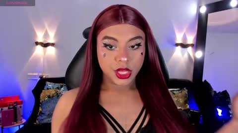 Snapshot of emili_roux chatting on April 23, 2026, 7:05 pm Emili roux online show from April 23, 2026, 7:05 pm