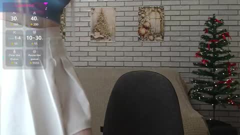 Snapshot of emiliaduchess chatting on January 17, 2025, 12:21 pm Amili online show from January 17, 2025, 12:21 pm