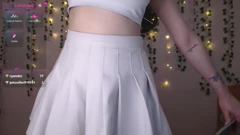 Snapshot of emiliaduchess chatting on March 6, 2025, 12:41 pm Amili online show from March 6, 2025, 12:41 pm