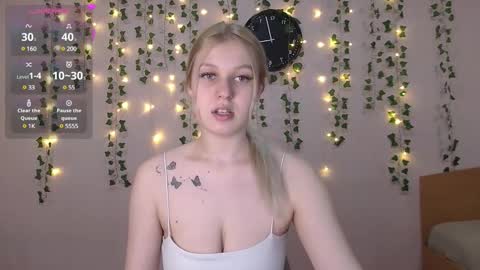 Snapshot of emiliaduchess chatting on March 9, 2025, 11:03 am Amili online show from March 9, 2025, 11:03 am