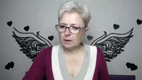 EmiliaGree online show from September 16, 2025, 5:58 pm