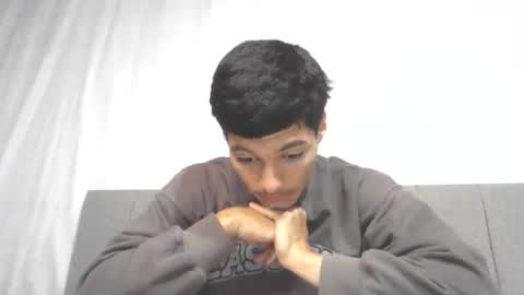 FuegoLatino online show from April 17, 2026, 8:39 am