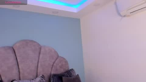 Emillie online show from May 12, 2026, 6:27 pm