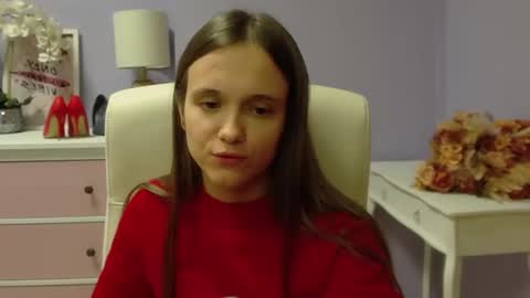 Snapshot of emilly_lust99 chatting on December 7, 2024, 11:40 am Emilly online show from December 7, 2024, 11:40 am