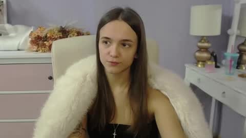 Snapshot of emilly_lust99 chatting on February 4, 2026, 7:47 am Emilly online show from February 4, 2026, 7:47 am