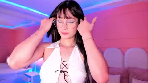 Snapshot of emilly_williamss chatting on July 10, 2026, 5:37 pm Emilly online show from July 10, 2026, 5:37 pm