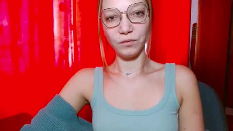 Snapshot of emilly_xkiss chatting on February 3, 2026, 6:40 am Emilly online show from February 3, 2026, 6:40 am