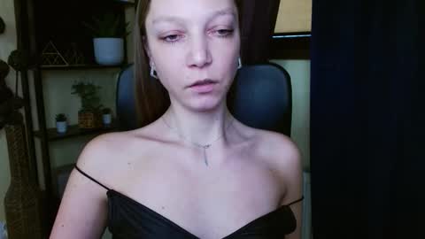 Snapshot of emilly_xkiss chatting on February 20, 2026, 2:06 pm Emilly online show from February 20, 2026, 2:06 pm