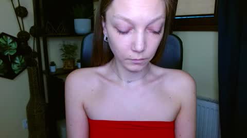 Snapshot of emilly_xkiss chatting on February 28, 2026, 9:10 am Emilly online show from February 28, 2026, 9:10 am