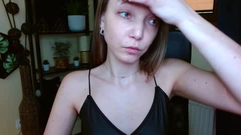 Snapshot of emilly_xkiss chatting on March 12, 2026, 11:49 am Emilly online show from March 12, 2026, 11:49 am