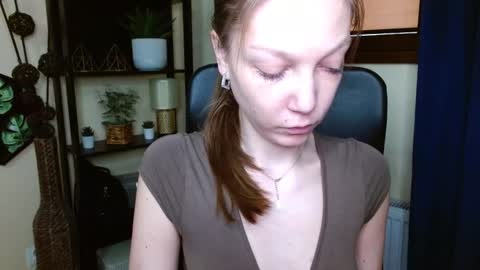 Snapshot of emilly_xkiss chatting on March 16, 2026, 6:39 am Emilly online show from March 16, 2026, 6:39 am