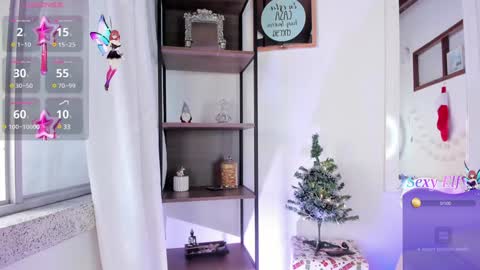 Snapshot of emillygonzalez chatting on December 18, 2024, 6:57 pm .  . online show from December 18, 2024, 6:57 pm