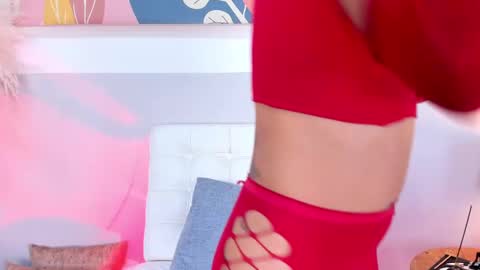 Snapshot of emillygonzalez chatting on September 27, 2025, 12:32 pm .  . online show from September 27, 2025, 12:32 pm