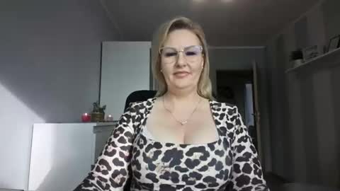 EmillyLove online show from February 18, 2026, 8:54 am
