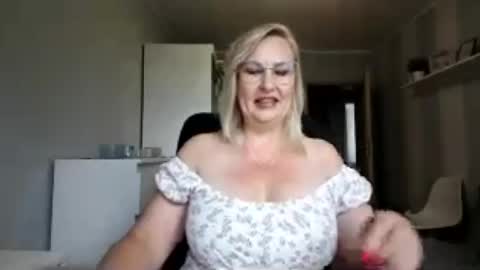 EmillyLove online show from June 23, 2026, 6:44 am