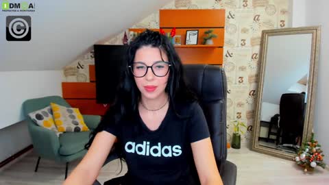 Snapshot of emillytaylor chatting on December 30, 2024, 7:37 am EmillyTaylor online show from December 30, 2024, 7:37 am