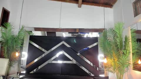 Emily  online show from December 4, 2025, 10:46 am