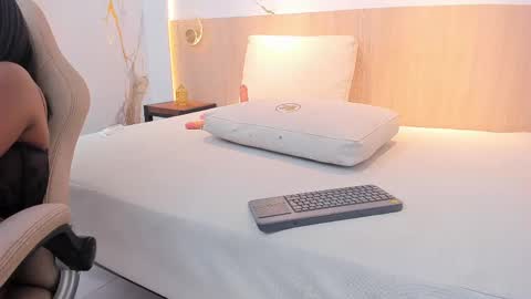 emily online show from September 13, 2025, 6:29 pm