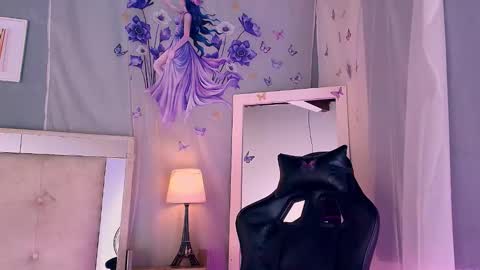 emily_castillo1_ online show from March 25, 2026, 5:24 am