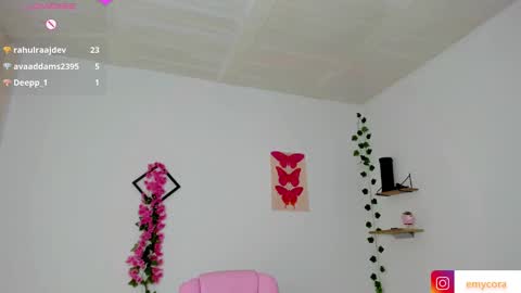 Snapshot of emily_coraline chatting on December 17, 2024, 2:22 pm Emily  online show from December 17, 2024, 2:22 pm