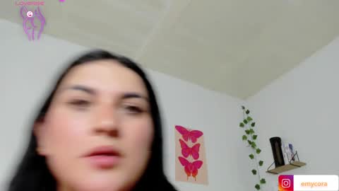 Snapshot of emily_coraline chatting on January 25, 2025, 1:21 am Emily  online show from January 25, 2025, 1:21 am