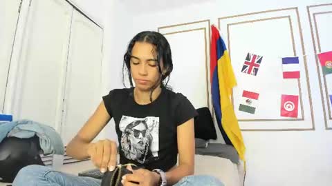 emily_gaviria1 online show from June 14, 2026, 12:29 pm