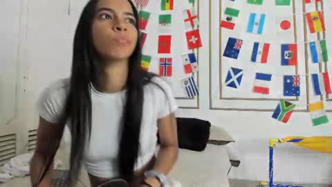 emily_gaviria1 online show from July 4, 2026, 12:22 pm
