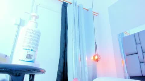 Emi  online show from January 17, 2025, 5:08 pm