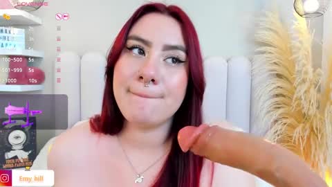 Snapshot of emily_hill___ chatting on January 14, 2025, 4:25 am EMILY Monday 5-2 am From Tuesday to Friday5-1 am Colombia time online show from January 14, 2025, 4:25 am