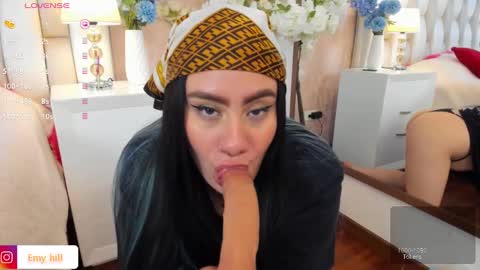 Snapshot of emily_hill___ chatting on February 21, 2025, 12:16 am EMILY Monday 5-2 am From Tuesday to Friday5-1 am Colombia time online show from February 21, 2025, 12:16 am