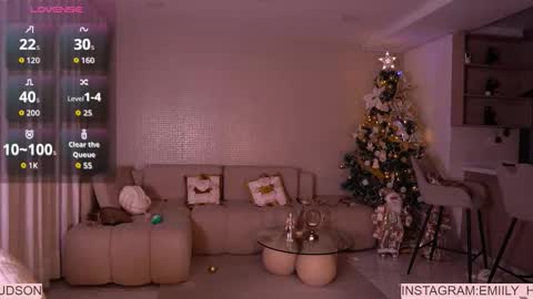 Snapshot of emily_huddson_ chatting on December 18, 2025, 1:00 am independet model online show from December 18, 2025, 1:00 am