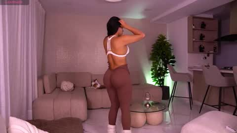 Snapshot of emily_huddson_ chatting on January 7, 2026, 11:18 pm independet model online show from January 7, 2026, 11:18 pm