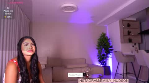 Snapshot of emily_huddson_ chatting on February 8, 2026, 2:04 am independet model online show from February 8, 2026, 2:04 am