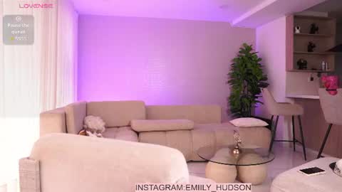 independet model online show from July 8, 2026, 8:13 pm