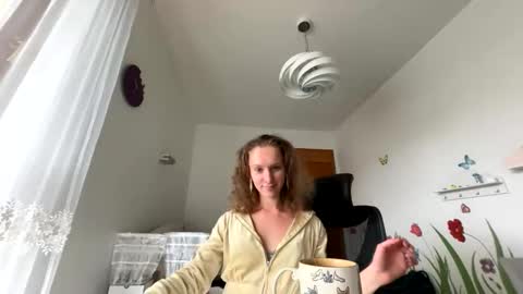 Snapshot of emily_in_parisss chatting on October 3, 2025, 10:45 am Emily online show from October 3, 2025, 10:45 am