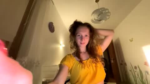 Snapshot of emily_in_parisss chatting on October 17, 2025, 8:44 pm Emily online show from October 17, 2025, 8:44 pm