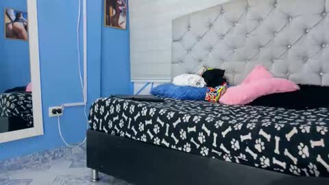 Emily jhon online show from October 21, 2025, 2:18 pm