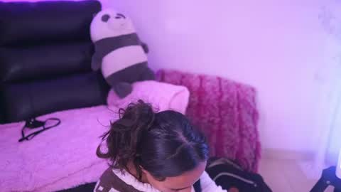 Snapshot of emily_jonexs_ chatting on July 9, 2026, 9:52 pm mily online show from July 9, 2026, 9:52 pm