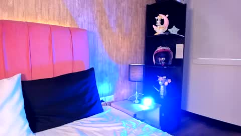 Emily  online show from June 3, 2026, 9:20 pm
