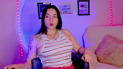 Snapshot of emily_lindey_ chatting on July 11, 2026, 6:27 am Emily Lindey online show from July 11, 2026, 6:27 am