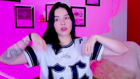 Snapshot of emily_lindey_ chatting on July 16, 2026, 6:41 am Emily Lindey online show from July 16, 2026, 6:41 am