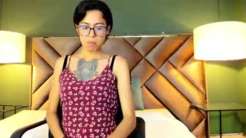 Snapshot of emily_loperaa chatting on June 20, 2026, 2:14 am Emily online show from June 20, 2026, 2:14 am