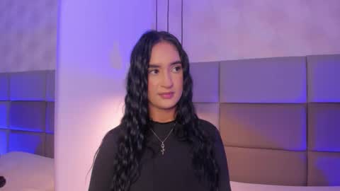 emily_luve online show from January 6, 2026, 3:27 pm