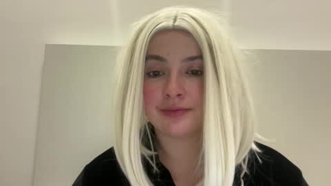 emily_morning_dew online show from February 9, 2026, 8:24 pm