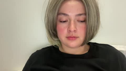 emily_morning_dew online show from June 19, 2026, 5:50 pm